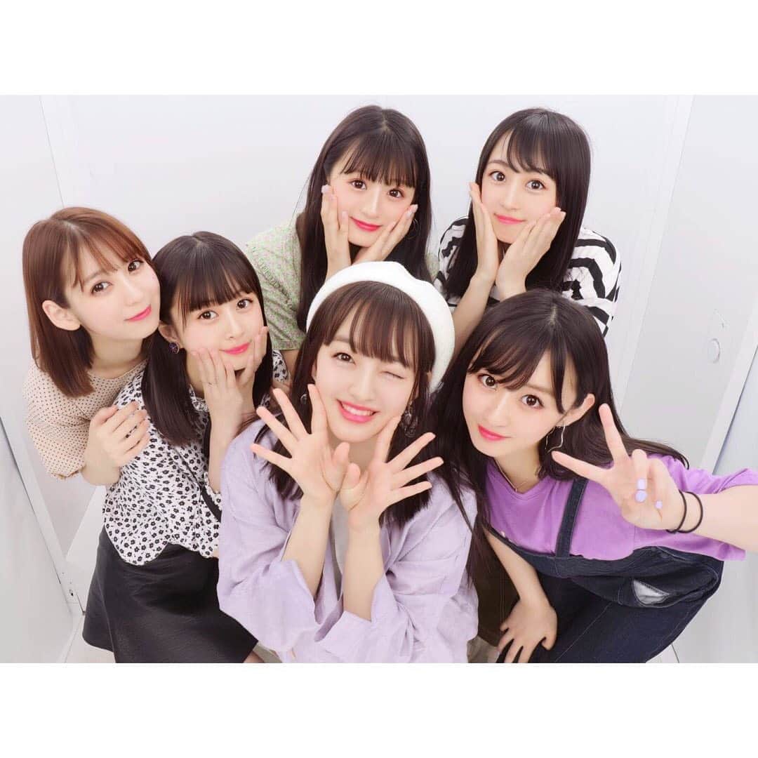 松岡菜摘のインスタグラム：「. . きのうみんなでプリクラ撮ったよ 10代に紛れる私😂😂 . #プリクラ #ぷりんと倶楽部  #仙台 #sendai #アオハル」