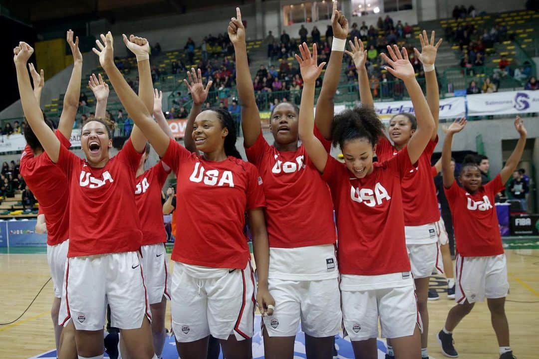 FIBAさんのインスタグラム写真 - (FIBAInstagram)「@usabasketball 🇺🇸 is the 2019 Women’s #FIBAU16Americas CHAMPION! 🏆🥇」6月23日 12時03分 - fiba