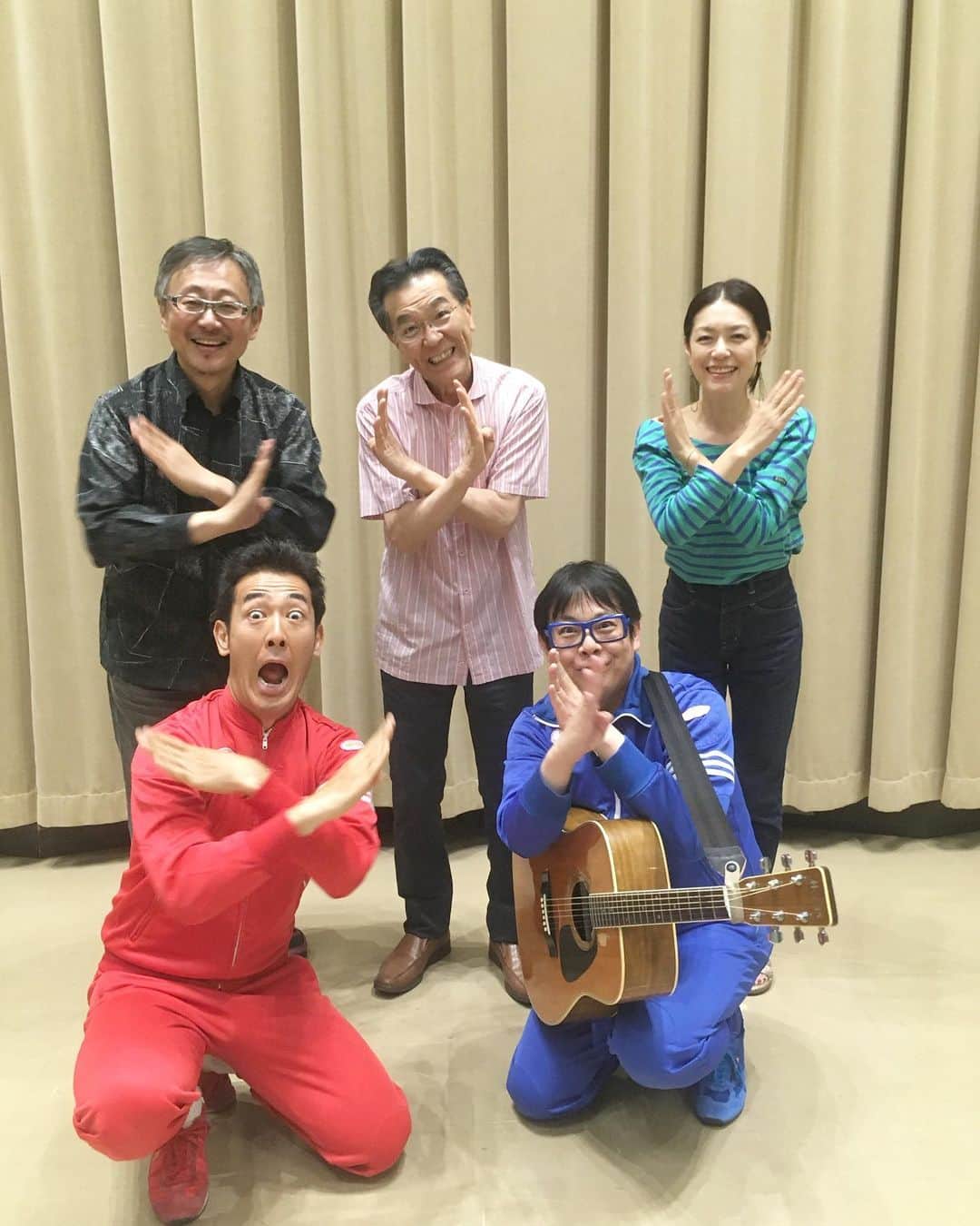 加藤紀子のインスタグラム：「日曜お昼0時15分からは NHK-FM「トーキングウィズ松尾堂」 ゲストに笑いコンビ…テツandトモさん、梅花女子大学教授…米川明彦さんをお迎えして『流行語の奥深さを知る』をテーマにお話を伺います。 「なんでだろ〜ぉ なんでだろ〜」 いいフレーズだなぁ🎶  そして13時55分からは TOKYO-FM 「ルノーサンデーボヤージュ」もぜひお付き合いください！  #トーキングウィズ松尾堂  #ルノーサンデーボヤージュ」