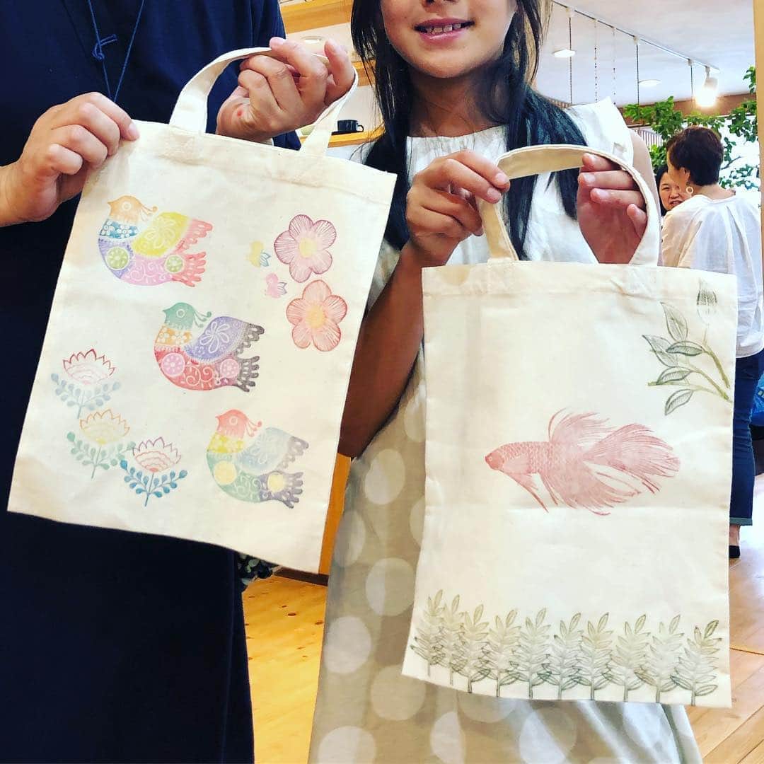 津久井智子さんのインスタグラム写真 - (津久井智子Instagram)「#津久井智子  #消しゴムはんこ  #キト暮ラスカ  #くらし市場 はんこ押し放題！ 皆さんの作品😄」6月23日 12時20分 - tomokotsukui