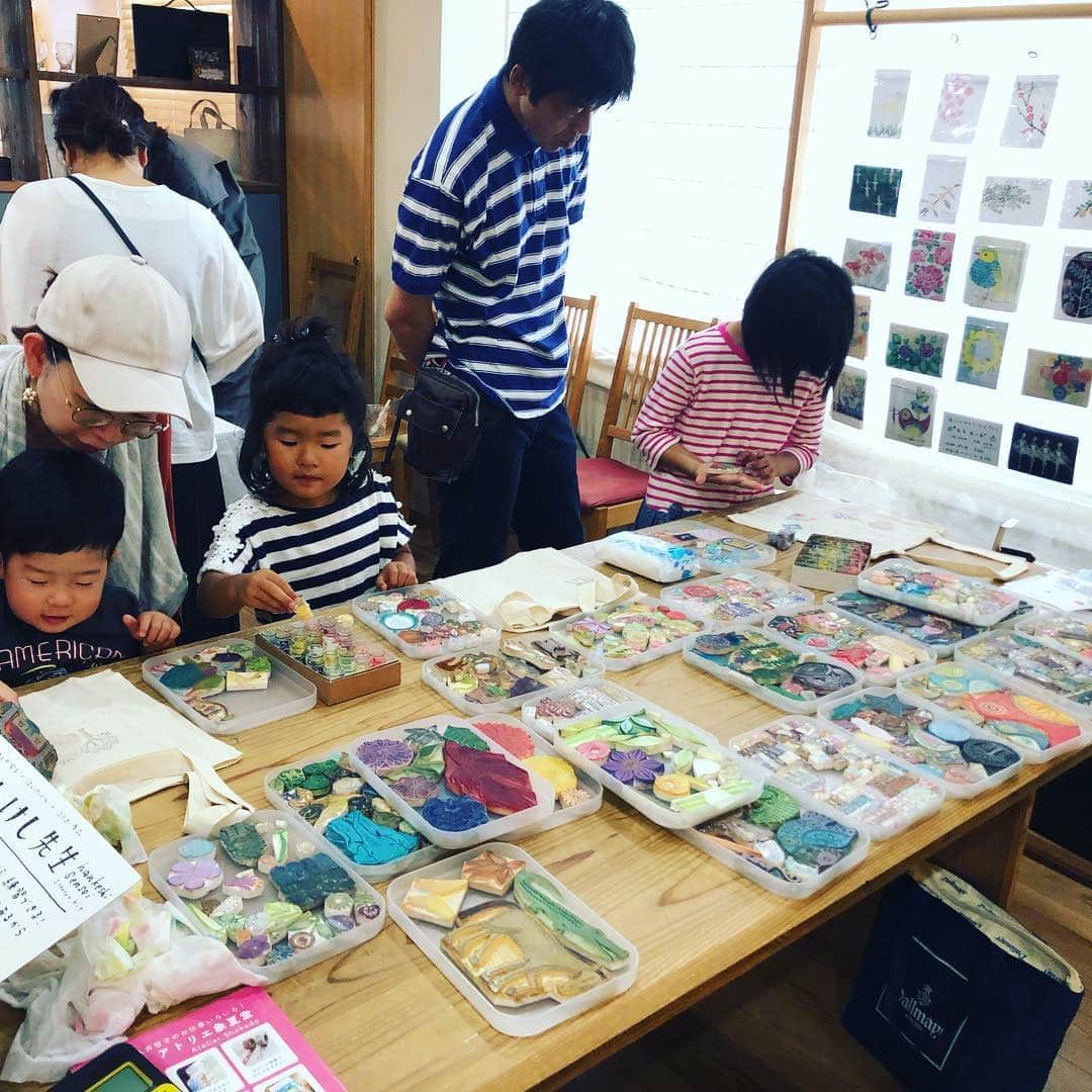 津久井智子さんのインスタグラム写真 - (津久井智子Instagram)「#津久井智子  #消しゴムはんこ  #キト暮ラスカ  #くらし市場 はんこ押し放題！ 皆さんの作品😄」6月23日 12時20分 - tomokotsukui