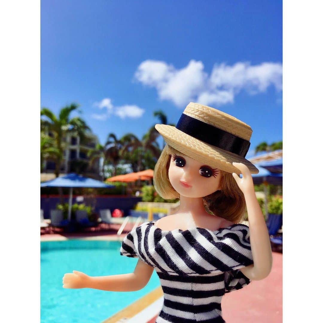 リカちゃんさんのインスタグラム写真 - (リカちゃんInstagram)「Swimming lessons start tomorrow at my elementary school ♡ リカの小学校では、明日から水泳の授業が始まるの♪ がんばって練習して、たくさん泳げるようになりたいな♡ ところで、この時期のプールはまだ寒いのかな…？ちょっぴりドキドキ…うふふ☆ #リカちゃん #fashion #ootd #hairstyle #licca #liccadoll #japanesedoll #japan #girl #instadaily #instagood #instagramjapan #instagram」6月23日 12時31分 - bonjour_licca