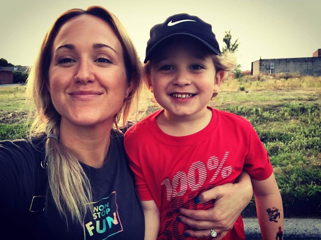 ブリット・ニコルのインスタグラム：「This boy has my heart ❤️ 😭」