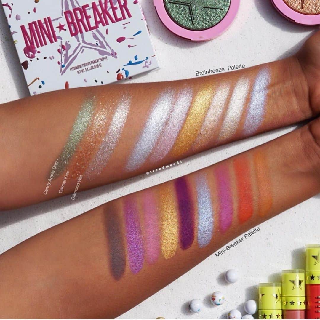 Jeffree Star Cosmeticsさんのインスタグラム写真 - (Jeffree Star CosmeticsInstagram)「We can’t believe the #Jawbreaker Collection broke all of our previous first day sales records!!!! 😭😱😍 THANK YOU for showing us so much continuous love, it’s unbelievable and we are so grateful 🍭 Here are swatches of #MiniBreaker & #BrainFreeze by @trendmood1 🍬 #jeffreestarcosmetics」6月23日 18時13分 - jeffreestarcosmetics