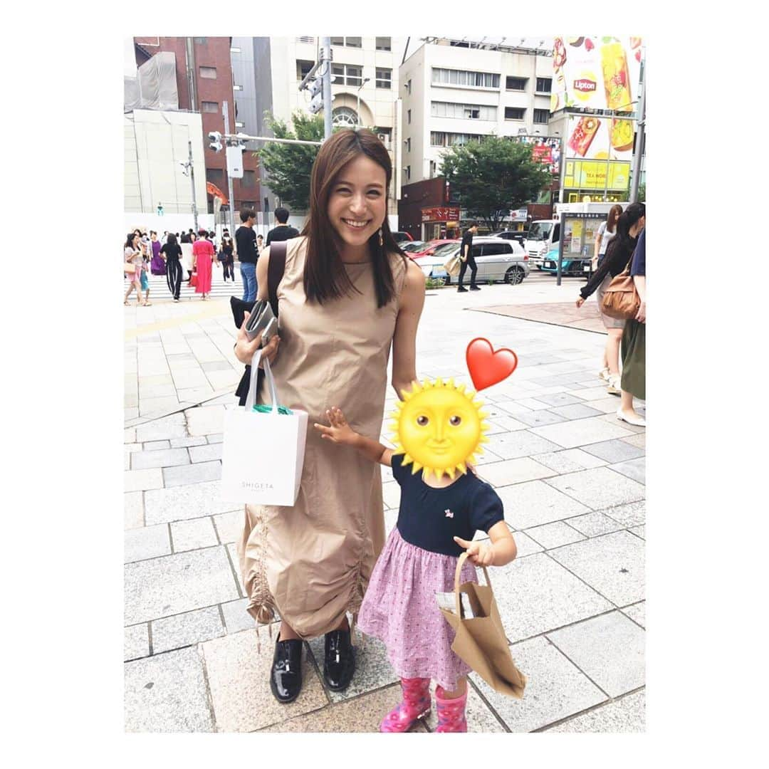 笹川友里さんのインスタグラム写真 - (笹川友里Instagram)「姪っ子さんスクスク育っております👶  #ツルツルちゃん #髪伸びました #お腹にソフトタッチ #もう3歳 #お散歩 #家族day」6月23日 18時08分 - sasagawayuri