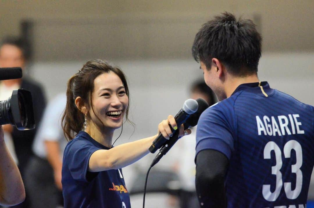 矢原里夏さんのインスタグラム写真 - (矢原里夏Instagram)「【🤾‍♂️International Handball Week】 日韓定期戦《🇯🇵35-27🇰🇷》 日本が韓国に勝つのは2016年のアジア選手権以来で、日本開催の日韓戦では、なんと36年ぶりだったそうです。歴史的快挙を成し遂げた #彗星JAPAN 👏 . 勝利は格別でした。ヒーローインタビューする私がとてつもなく嬉しそうです。 . #ハンドボール #Handball #スポーツ」6月23日 18時12分 - rika_yahara