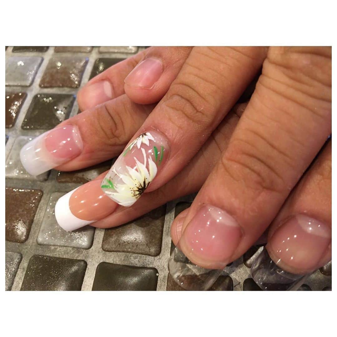 小森純さんのインスタグラム写真 - (小森純Instagram)「ジェル検定上級の試験が終わりました💅 ハンドモデルは、 パパに協力してもらったから、安心感があった🤭 パパ、本当にありがとう❤️ ・ #ジェル検定上級  #ジェル検定上級試験  #ジェル検」6月23日 12時52分 - jun.komori1122