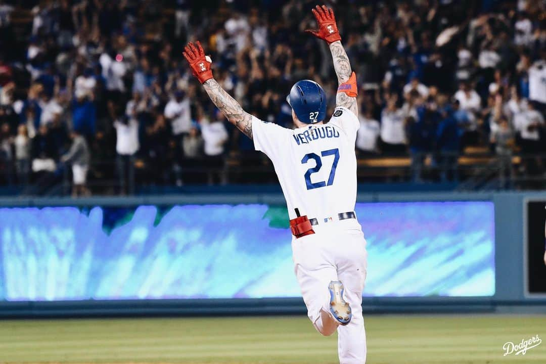 Los Angeles Dodgersさんのインスタグラム写真 - (Los Angeles DodgersInstagram)「‪”Different night, same story for a rookie Dodger.”」6月23日 13時14分 - dodgers