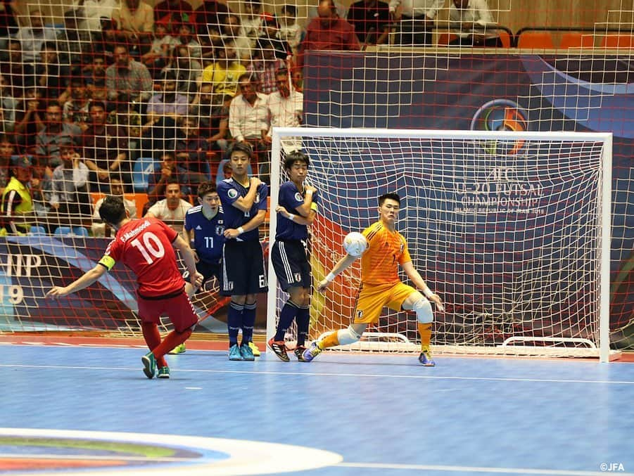 日本サッカー協会さんのインスタグラム写真 - (日本サッカー協会Instagram)「📸Match Photos ・ AFC U-20フットサル選手権イラン2019 悲願の初優勝!! ・ AFC U-20フットサル選手権は22日(土)に決勝戦を迎えました。大会初優勝を目指すU-20フットサル日本代表とU-20フットサルアフガニスタン代表の試合は、3-1で日本が勝利し、悲願の初優勝を成し遂げています。 ・ 🏆AFC U-20フットサル選手権イラン2019 決勝戦 🆚U-20フットサルアフガニスタン代表🇦🇫 #U20フットサル日本代表 🇯🇵3-1 🇦🇫 #U20アフガニスタン代表 ⚽️08分 #髙橋裕大 (ペスカドーラ町田アスピランチ) ⚽️15分 #大澤雅士 (ZOTT WASEDA FUTSAL CLUB) ⚽️33分 失点 ⚽️38分 #田淵広史 (名古屋オーシャンズサテライト) ・ 🏆フェアプレー賞：U-20フットサル日本代表 🏆大会MVP：#大澤雅士 選手(ZOTT WASEDA FUTSAL CLUB) ・ ✍ JFA.jpにてマッチレポートや監督・選手コメントを掲載中！ ・ #daihyo #jfa #AFCFutsal2019」6月23日 13時18分 - japanfootballassociation