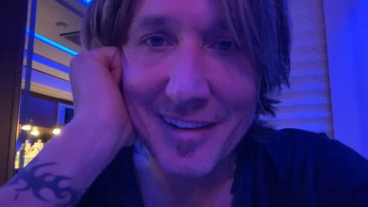 キース・アーバンのインスタグラム：「Chicago, IL • 6.22.19 • @lakeshakefest」