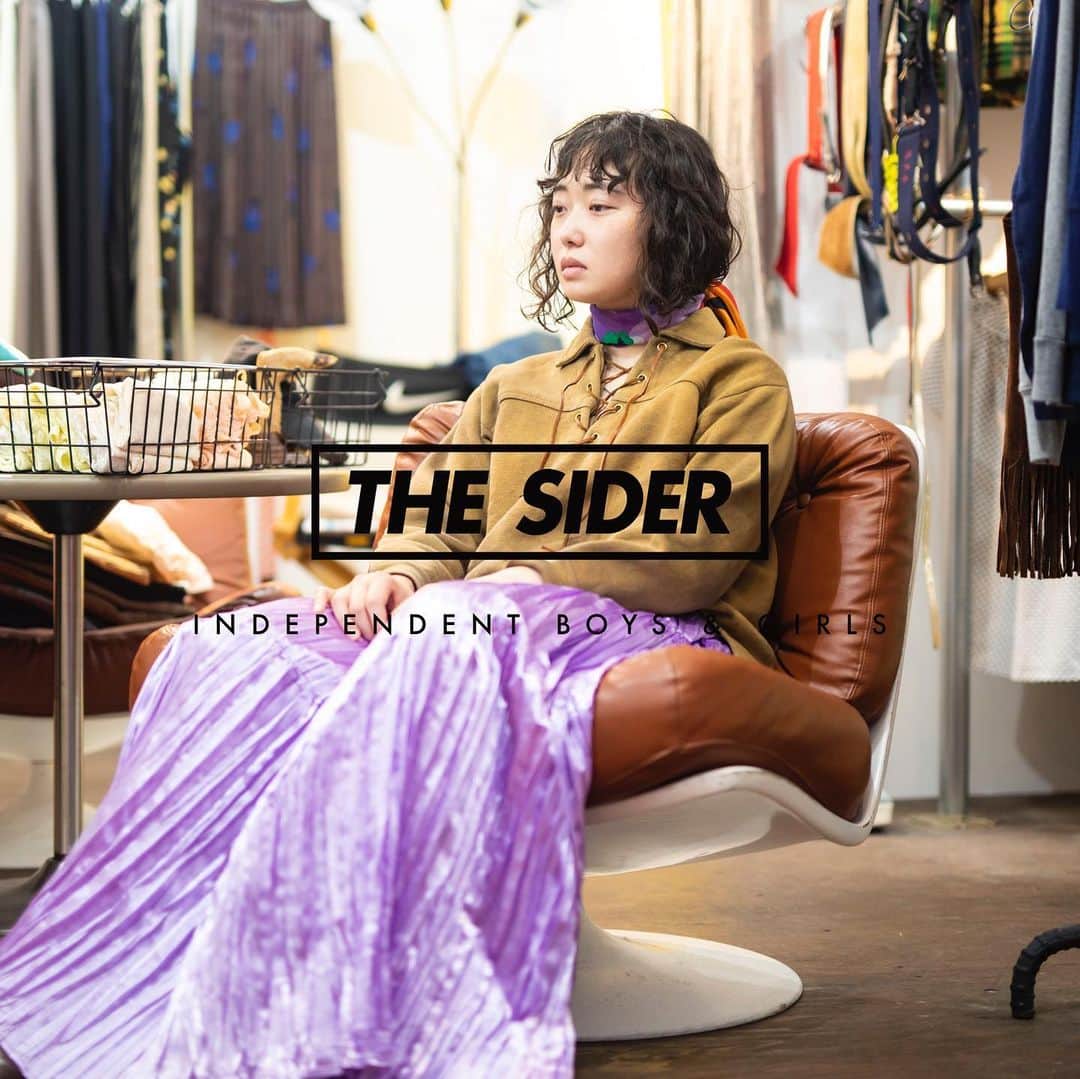 THE SIDERさんのインスタグラム写真 - (THE SIDERInstagram)「style  ウエスタンなプルオーバーにはとびきりガーリーなパープルのアイテムを🍇  今のところ天気最高🔥🔥🔥🔥 #makeup #fashion #code #style #outfit #vintage #used #instagood #instafashion #fashion #ootd #portrait #photo #beauty #style #swag #coordinate #古着MIX #古着コーデ #ファッション #コーディネート #美容室 #旭川美容室 #古着 #古着屋#」6月23日 13時54分 - thesider_official