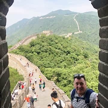 ブライアン・オーサーのインスタグラム：「Beginning of another week in China.  #beijing2022 #chinesefigureskating #thegreatwall」