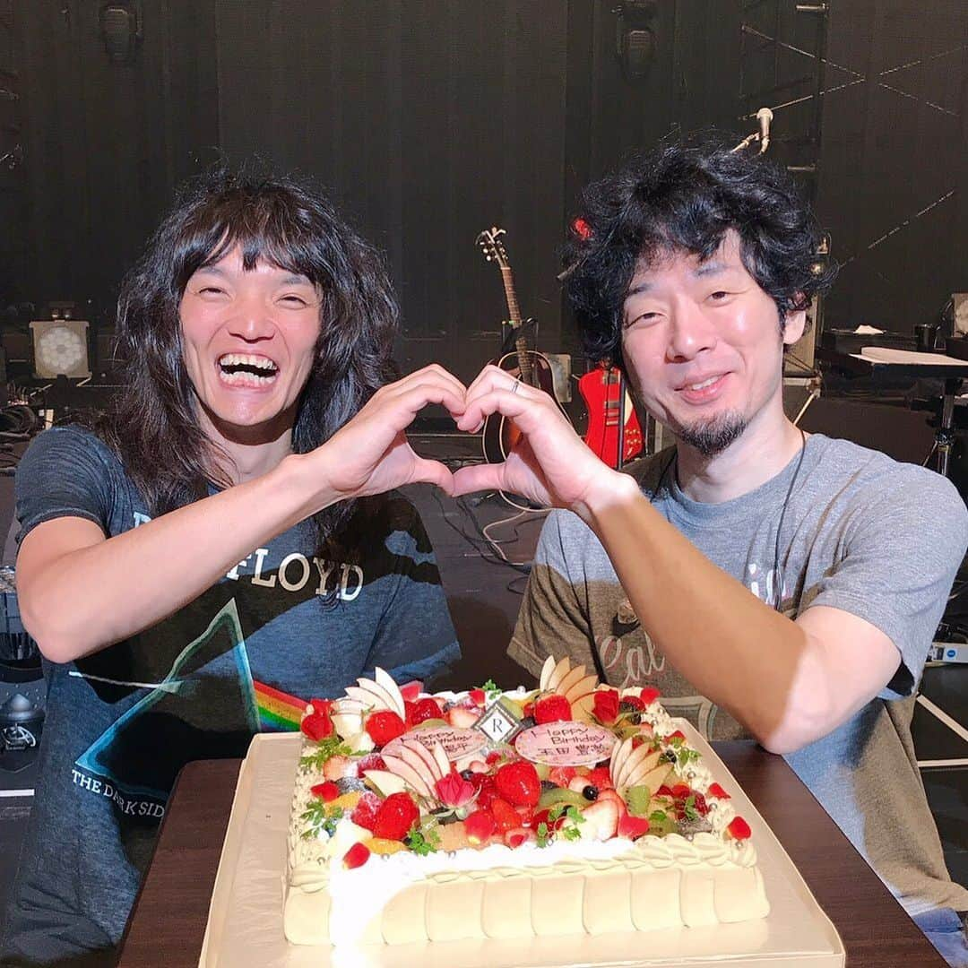 家入レオさんのインスタグラム写真 - (家入レオInstagram)「まかぴートムさん 誕生日おめでとうございまーす！ えへへ、良い写真！」6月23日 14時27分 - leoieiri