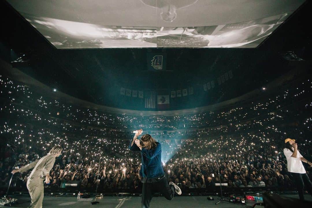 ユナイテッドのインスタグラム：「The People Tour — Denver, CO」