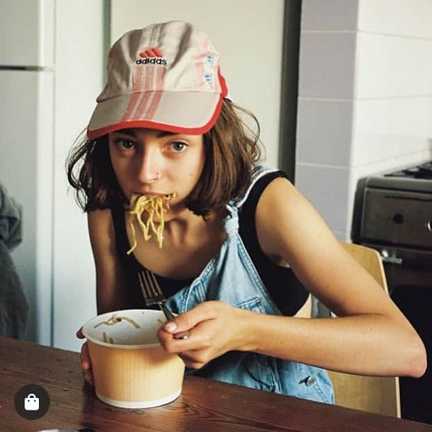 トライセクトさんのインスタグラム写真 - (トライセクトInstagram)「【22日(土)発売！】﻿ " Stella Donnelly x JOURNAL STANDARD "﻿ ﻿ 音楽性でなく、レコードジャケットの写真でも大きく注目を集め、「このキュートな写真の子は？」 と、レコードショップや SNS 等で話題沸騰中な "Stella Donnelly" とのオフィシャルコラボレーションとして、話題のジャケット写真を採用したフォト T-shirts が6/22(土)発売！﻿ ﻿ Fuji Rock 2019 への出演が決まっている彼女。既にファンの方はもちろん、初めて知る方も、ファッション性の高い彼女のフォト T-shirts は、男女共に大注目！夏フェスにも一押しなこのスペシャルアイテムをお見逃し無く！﻿ ﻿ ￥6,000+tax﻿ No:19071610007430﻿ No:19071610007530﻿ No:19071610007630﻿ ﻿ 詳細はハイライト "Men's Recommend" または公式 BLOG から﻿ http://bit.ly/2XrJvCK﻿ ﻿ ﻿ @stelladonnelly﻿ Stella Donnelly は豪パース出身、26才のシンガーソングライター。2017年、Healthy TapesよりファーストEP『Thrush Metal』をリリース。このEPが話題となり、翌2018年、アメリカのレーベル、Secretly Canadianが同作をリイシュー。﻿ ﻿ EPNPR,KEXP,Pitchfork,LATimes,NYTimes,NME,TheTelegraphIndependent,Loud & Quiet,DIY,BBC Radio 1といった米英のメディアから絶賛される。2017年をツアーに費やしたStella Donnellyは、 2018年の6月、地元のオーストラリアに戻り当デビュー・アルバムをレコーディング。プロ デューサーにDean Tuzaを起用し、フレッシュな内容を求めバンドを一新して制作された 『Beware of the Dogs』は2019年3月、Secretly Canadianよりリリースされる。アルバムからのファースト・シングルは「Old Man」で、2019年1月にビデオを共に公開された。﻿ ﻿ ﻿ @bignothing_japan﻿ @secretlycanadian﻿ @jsomotesando﻿ @jinnanzaka_journalstandard﻿ ﻿ ﻿ #ジャーナルスタンダード ﻿ #journalstandard ﻿ #stelladonnelly﻿ #ステラドネリー﻿ #FujiRockFestival2019﻿ #タワレコメン﻿ #ThrushMetal﻿ #BewareoftheDogs﻿ #SecretlyCanadian ﻿ #bignothing ﻿ #jsomotesando ﻿ #jinnanzaka_journalstandard ﻿ #baycrews﻿ #2019SS﻿ #fashion﻿ #SecretlyCanadian﻿ #BewareoftheDogs﻿ #フジロック﻿ #フジロック2019﻿ #FUJIROCK﻿ #fujirock2019﻿ ﻿ #2019ss_baycrews ﻿﻿﻿﻿﻿﻿﻿﻿﻿﻿﻿﻿﻿﻿﻿﻿﻿﻿﻿﻿﻿﻿﻿﻿﻿﻿﻿﻿﻿﻿﻿﻿﻿﻿﻿﻿﻿﻿ #baycrews40周年」6月23日 14時50分 - baycrews