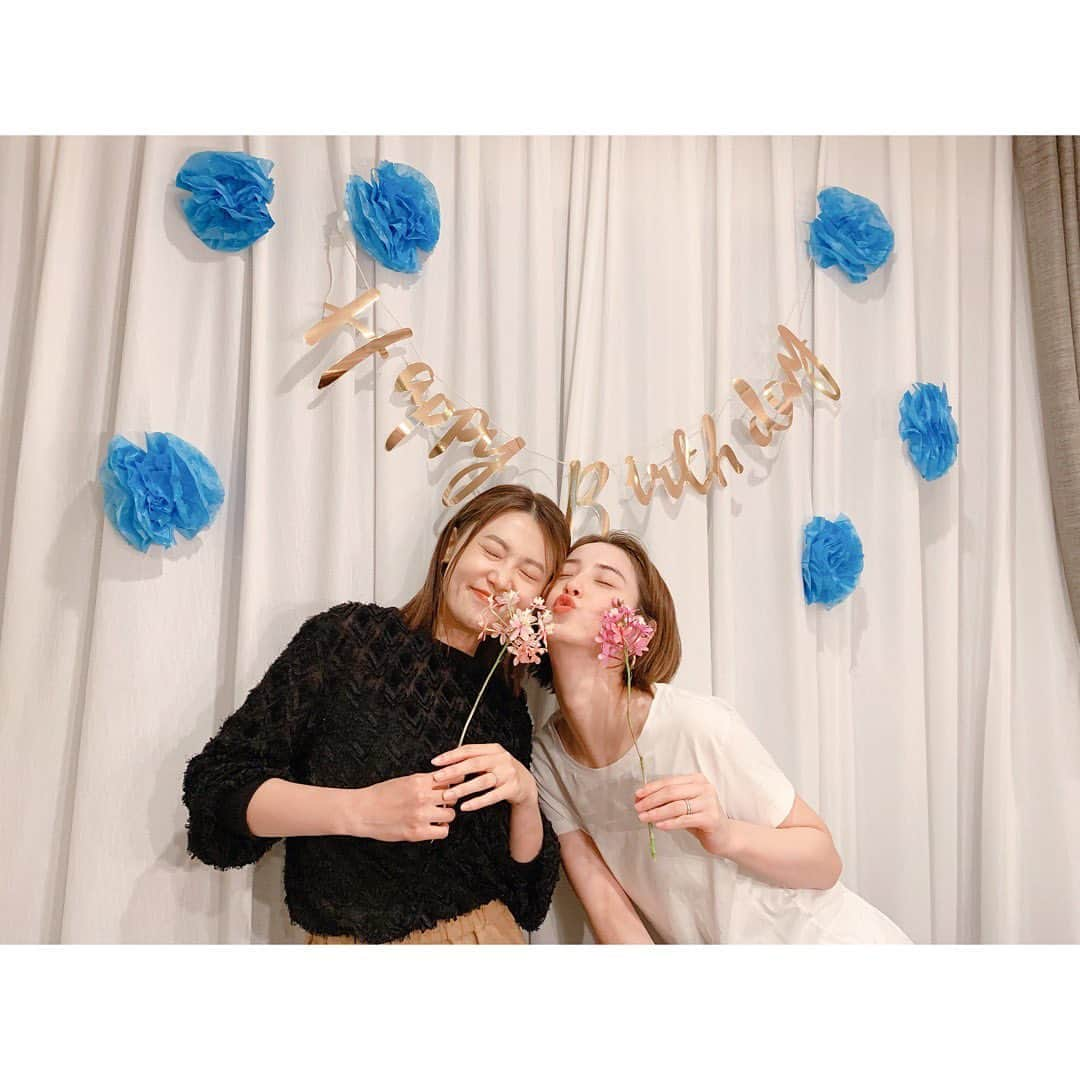 佐々木希さんのインスタグラム写真 - (佐々木希Instagram)「らぶ💗 happy birthday！ 6歳からずっと一緒👯‍♀️ お婆ちゃんになるまで宜しく！  #親友 #幼馴染」6月23日 14時52分 - nozomisasaki_official