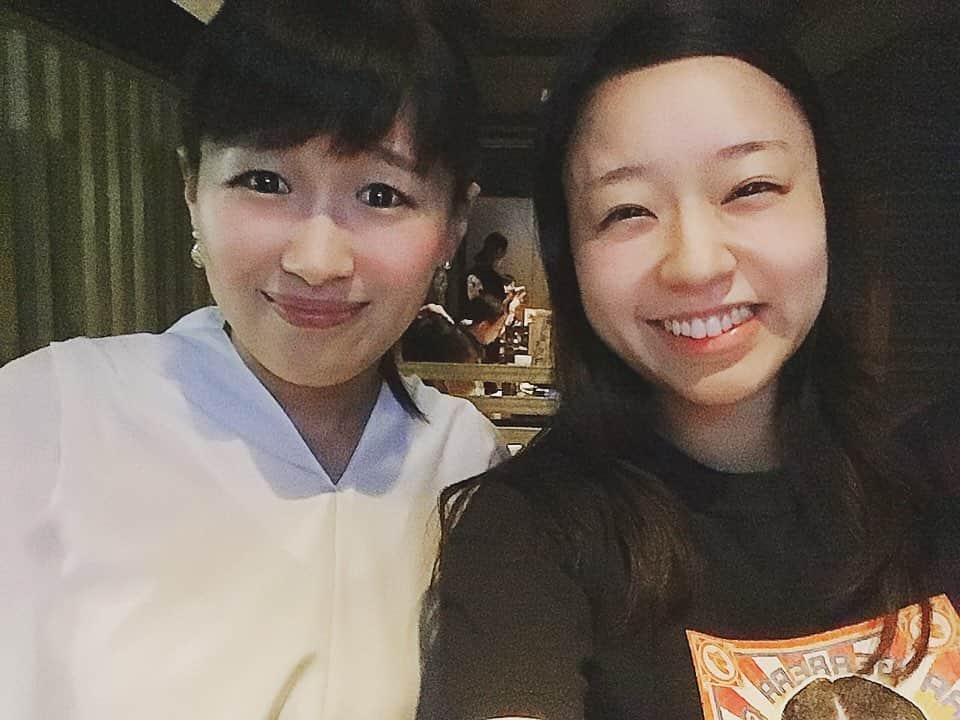 沙羅さんのインスタグラム写真 - (沙羅Instagram)「女優さんの真凛ちゃんと初デート💖﻿ 嬉し恥ずかしあやせ(//∇//)❤️﻿ ぎぼむすで、いのもっちゃん役だった真凛ちゃん😊﻿ 素敵なコメディエンヌさんです👑✨﻿ プライベートでも、親しみやすさ全開でした😆🍀﻿ 可愛えぇなぁ〜(*´꒳`*)﻿ ﻿ ﻿ #真凛 ちゃん﻿ #ホリプロ﻿ #いのもっちゃん﻿ #コメディエンヌ﻿ #義母と娘のブルース #ぎぼむすコラボ﻿ #ものまね #綾瀬はるか さん﻿ #横顔ショット﻿ #サムギョプサル #新大久保﻿ #とまと #焼いてくれるよ🐷﻿ #うま〜💖﻿ #ありがとう真凛ちゃん💖﻿ #笑顔がキラキラすぎたよ✨」6月23日 14時58分 - sarapika128