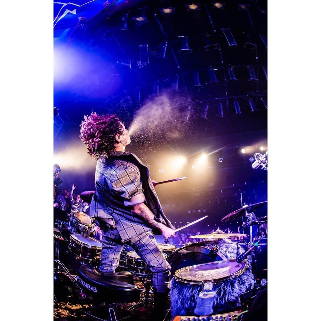 青木カズローさんのインスタグラム写真 - (青木カズローInstagram)「Crossfaith ( @crossfaithjapan )﻿ ﻿ 2019.06.22 @ 東京 LIQUIDROOM "NITROPOLIS vol.2" ﻿ photo by 青木カズロー(cazrowAoki)﻿ ﻿ #Crossfaith #NITROPOLIS #写殺﻿ #人間が生きている瞬間﻿ #生きてなきゃ殺せない﻿ #殺してぇから生きてくれ」6月23日 15時28分 - cazrowaoki