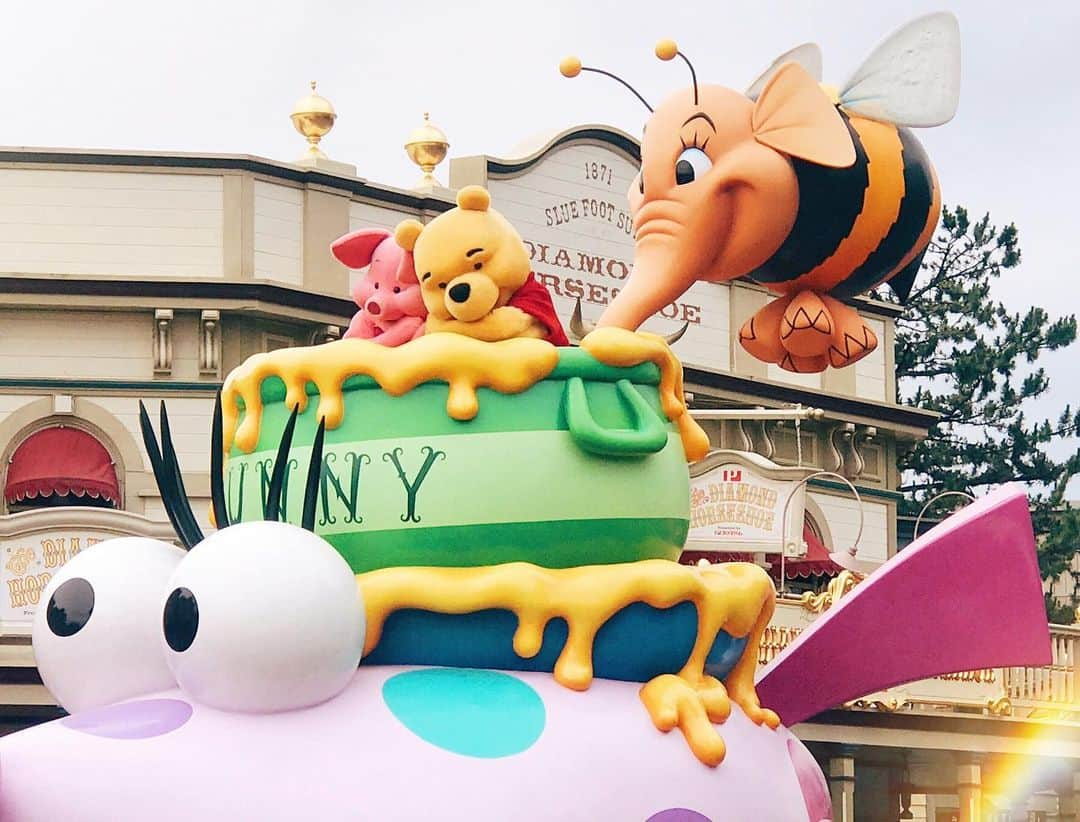 若槻千夏さんのインスタグラム写真 - (若槻千夏Instagram)「久しぶりに 🐝🌈 #tokyodisneyland」6月23日 15時37分 - wakatsukichinatsu