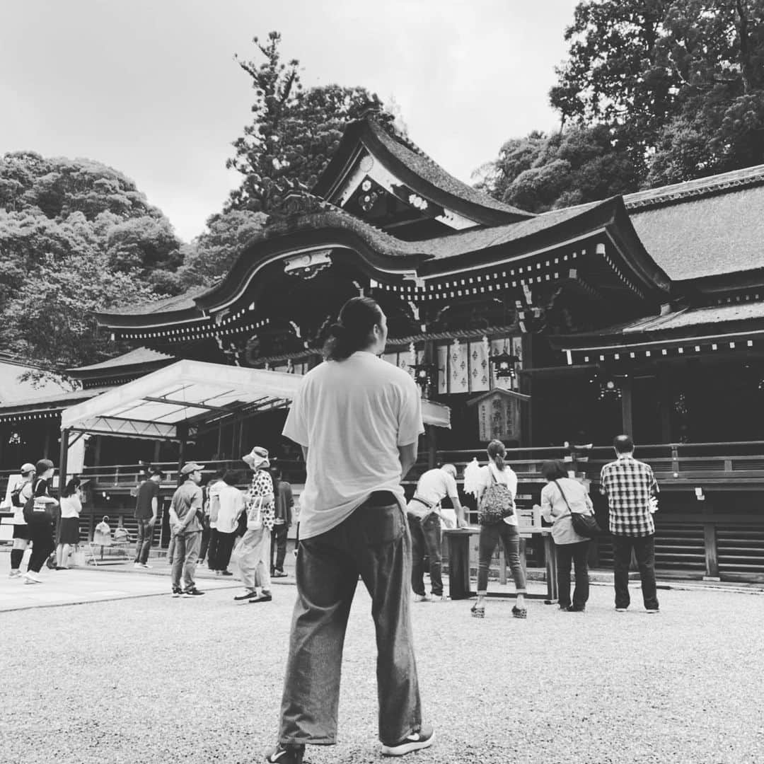 若旦那さんのインスタグラム写真 - (若旦那Instagram)「大神神社へツアー成功祈願しに行ってきました！」6月23日 15時29分 - waka__danna