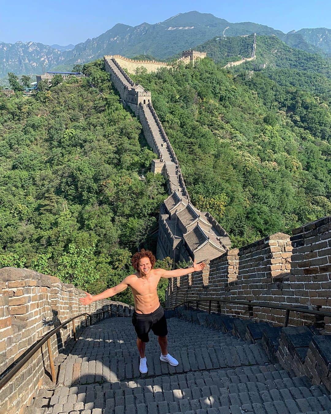 ムスタファ・アミニさんのインスタグラム写真 - (ムスタファ・アミニInstagram)「The Great Wall of China 🇨🇳😅🙌✅ #china #beijing #greatwall #hike #wow」6月23日 15時35分 - mustafaamini