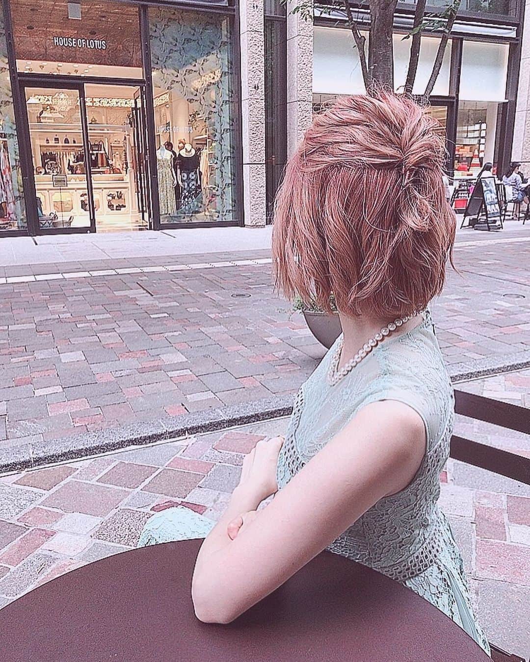 新部宏美さんのインスタグラム写真 - (新部宏美Instagram)「💗🦸🏼‍♀️💗💗💗💗💗💗💗💗💗 * #pinkhair 結婚式のときのヘアアレンジはTierraの毛利ちゃんにおねがいしました😍」6月23日 16時25分 - piromin_1202