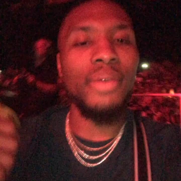 デイミアン・リラードのインスタグラム：「I needed that auto Tune 😂😂 oh well... @lanaelillard @prettibritty__」