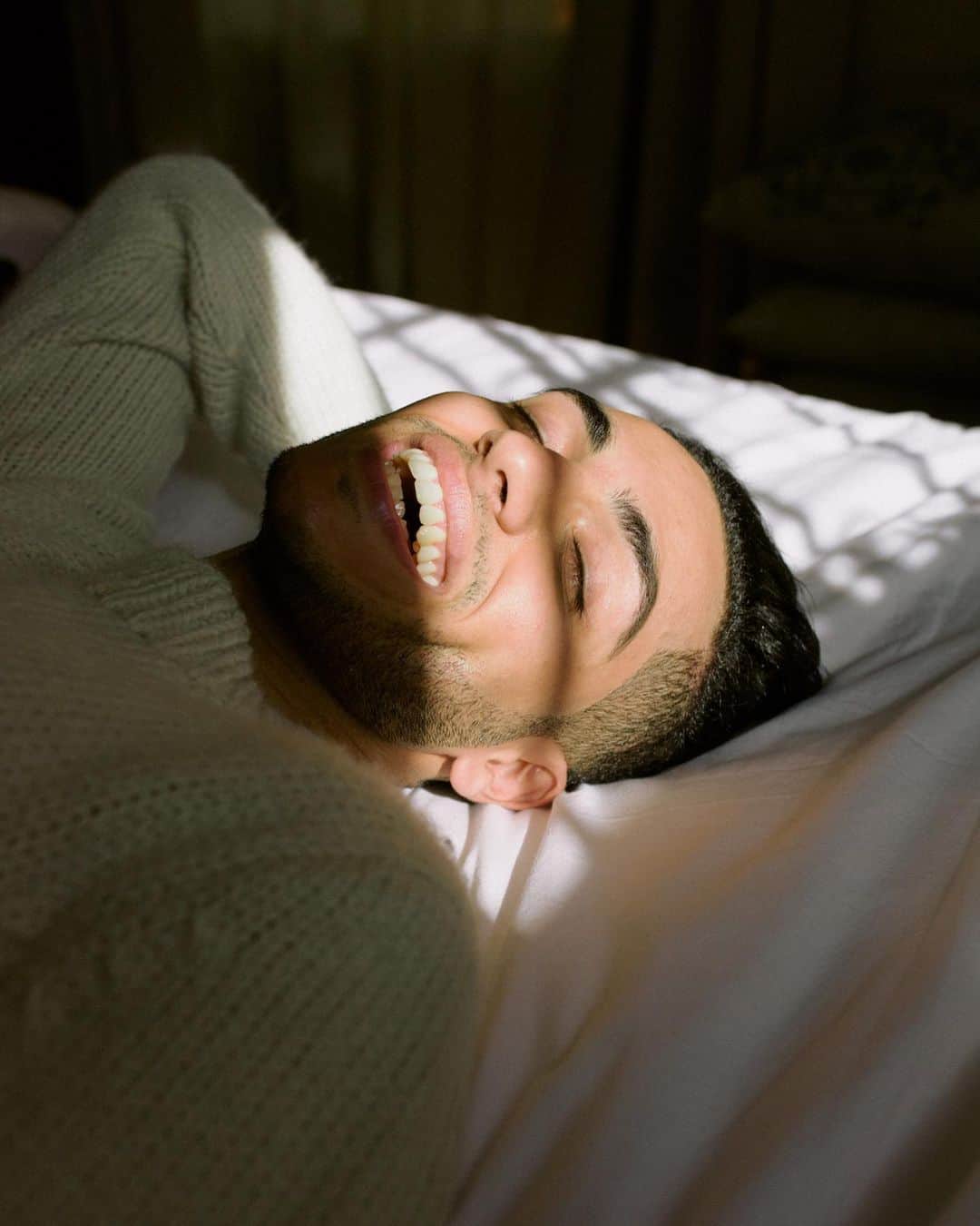 メナ・マスードのインスタグラム：「That ‘summer has officially started’ feeling. Hope you all had an amazing weekend, keep smiling this week!」