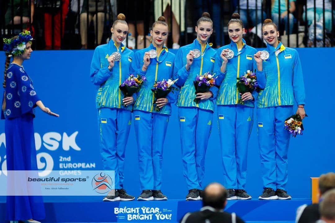 ビクトリア・マズールさんのインスタグラム写真 - (ビクトリア・マズールInstagram)「Our favorite girls, the best team❤️ You are our pride and we will do everything to make the national team of Ukraine @team_ukraine_rg @ukr.gym.federation 🇺🇦 win a medal at the Olympic games in Tokyo🇯🇵 #2020 @tokyo2020」6月24日 3時00分 - victoria_mazur_