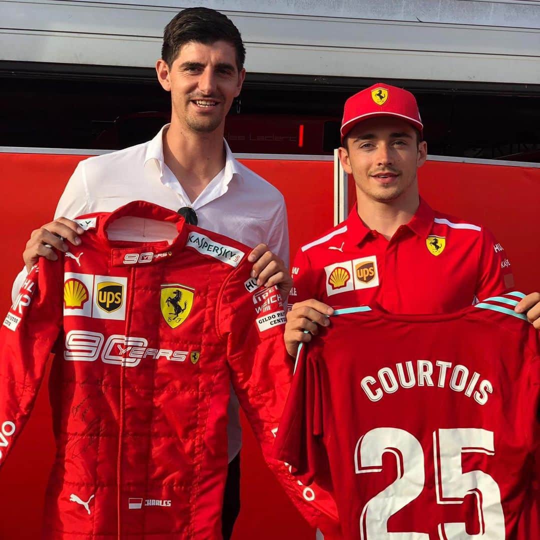 ティボ・クルトゥワのインスタグラム：「Bucket list weekend✅🏎! Thank you my friend @charles_leclerc for this great experience!」