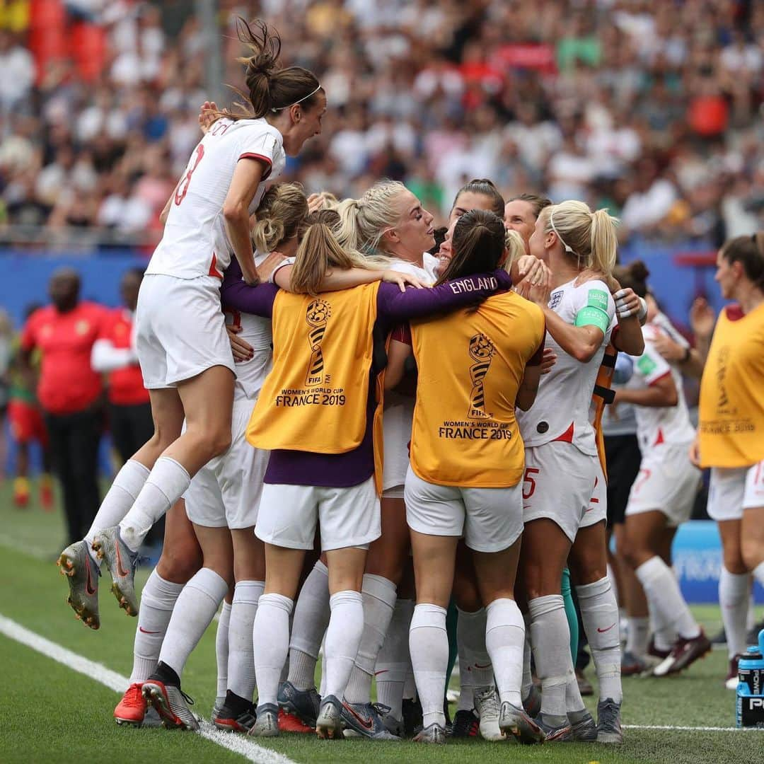 Arsenal Ladiesさんのインスタグラム写真 - (Arsenal LadiesInstagram)「Congratulations, @BethMead_ and @LeahWilliamsonn 🏴󠁧󠁢󠁥󠁮󠁧󠁿 Quarter-finals 👋」6月24日 3時05分 - arsenalwfc