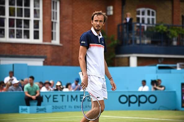 のインスタグラム：「Bad day in the office🤦🏻‍♂️ Не мой день 🤦🏻‍♂️ @fevertreechampionships #time #to #recover」