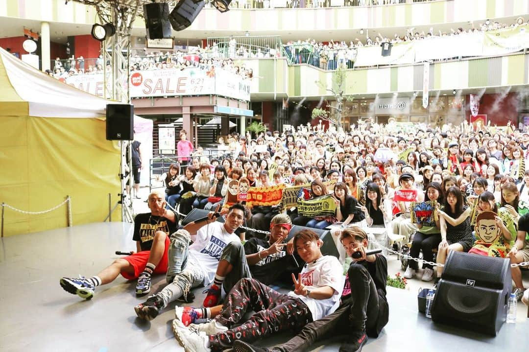 DOBERMAN INFINITYさんのインスタグラム写真 - (DOBERMAN INFINITYInstagram)「HIGH  5IVE大感謝祭ファイナルにお越し頂いた皆さんありがとうございました🔥 アスナル金山が3階まで埋め尽くされている光景は凄かったです‼️ 終わってしまったと思うと寂しいですが、絶対にツアー会場でお会いしましょう😭 全国から集まって下さった皆さん本当にありがとうございました‼️ #DOBERMANINFINITY #5IVE #HIGH5IVE #もちろんツアー以外でもお待ちしています #必ず会おうこの約束の場所で」6月23日 18時33分 - dobermaninfinityofficial