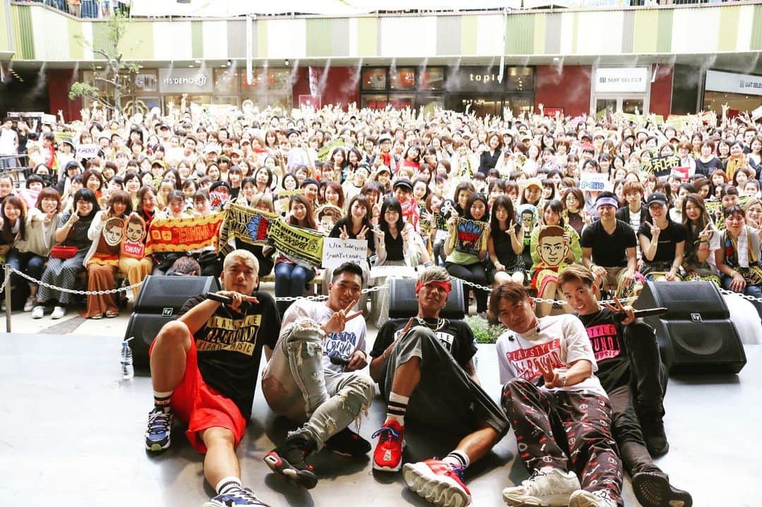 DOBERMAN INFINITYのインスタグラム：「HIGH  5IVE大感謝祭ファイナルにお越し頂いた皆さんありがとうございました🔥 アスナル金山が3階まで埋め尽くされている光景は凄かったです‼️ 終わってしまったと思うと寂しいですが、絶対にツアー会場でお会いしましょう😭 全国から集まって下さった皆さん本当にありがとうございました‼️ #DOBERMANINFINITY #5IVE #HIGH5IVE #もちろんツアー以外でもお待ちしています #必ず会おうこの約束の場所で」