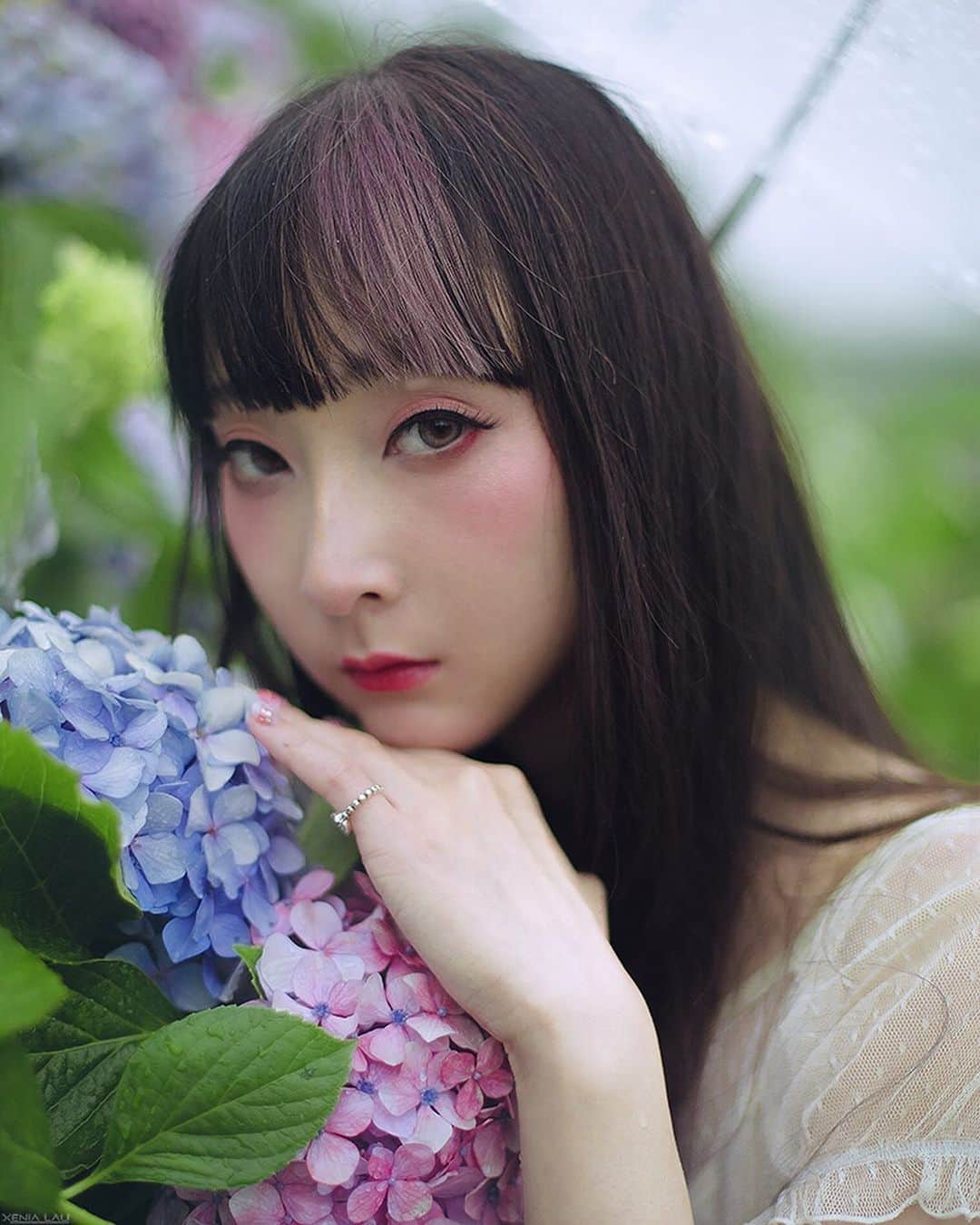 RinRinさんのインスタグラム写真 - (RinRinInstagram)「Literally waited a year to post these photos😩 finally it’s hydrangea season again!  @xenia.lau found this amazing little patch of hydrangeas by the river and we braved the wind🌬 and rain🌧 to get to this area, but it was totally worth it✨! Beautiful place with full blooming hydrangeas 🦋💕 (photo by @xenia.lau ) . 去年撮った紫陽花との写真〜めっちゃ大雨の日にこんなにステキな写真撮れてさすが @xenia.lau ! . . #rinrindoll #xenialau #rinrinmodel #hydrangea  #japanesehydrangea #rainyday #梅雨 #紫陽花 #あじさい #雨の日」6月23日 18時39分 - rinrindoll