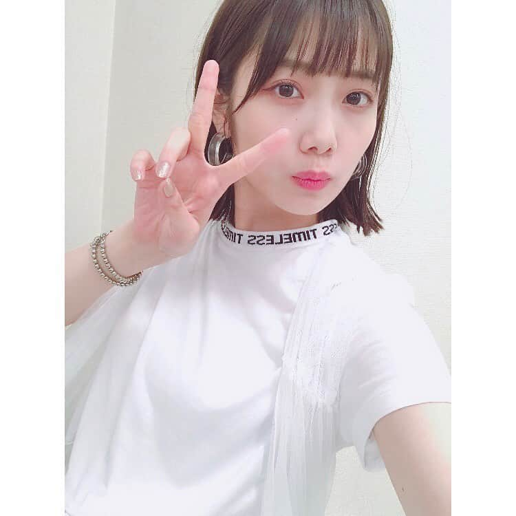 MOMOKAさんのインスタグラム写真 - (MOMOKAInstagram)「・ イオンモール盛岡楽しかったナ〜〜 来てくれたみんなありがとうっ！ みんなで写ってるやつのポーズは、 なんかハマっちゃったらしいポーズ。今度特典会で一緒にやろ、🤟笑  初岩手リリイベだったけど、 関係なかったねー！あったかかった！ 関東から来てくれたjewelerさんもいて嬉しかったね😢 一つ一つのライブを大事に、、😌 次のライブは来週！ 29日は千葉県！ららぽーとTOKYO-BAY！ ①14:00〜②16:00〜 30日は、東京！エソラ池袋！ ①13:30〜②15:30〜 どちらもライブは観覧無料！ 待ってるね😛  にょほほ〜よき遠征だったよ！ また来週👋👋」6月23日 18時56分 - momoka_jewel