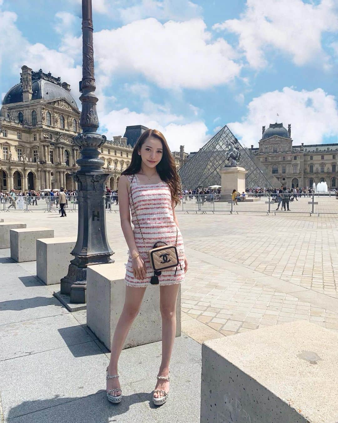 伊東亜梨沙さんのインスタグラム写真 - (伊東亜梨沙Instagram)「Musee du Louvre👩🏻‍🎓❤️ . . 👗➡︎ @seatrus0123 . . #museedelouvre #ルーブル美術館 #paris #france #パリ #フランス #フランス旅行 #trip #travel #ありさtravel #女子旅 #タビジョ #ootd #coordinate #167cmコーデ #chanel #christianlouboutin」6月23日 19時06分 - arisa__917m