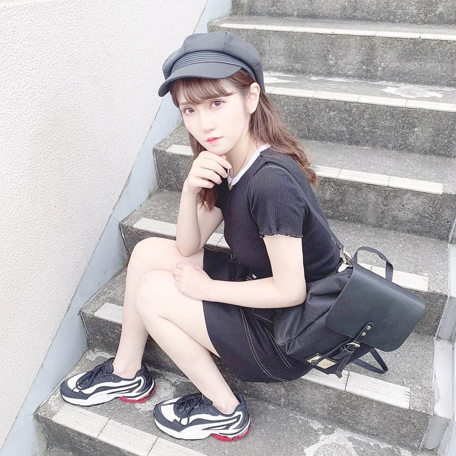 五十嵐茉優さんのインスタグラム写真 - (五十嵐茉優Instagram)「ㅤ ㅤ 新しくgetした @puma のスニーカー に合わせてカジュアルなコーディネートをしてみたよ👟💓 ㅤ ソールのピンクがすごくかわいいの🥺！ 大学行くときとか最近よくはいてる(´～`) ㅤ リュックはガストンルーガのClassi mini シンプルだから何にでも合わせやすい😌 今なら送料無料で買えるみたいだよ！ → 15%off coupon 【mau15】 公式サイト : http://gastonluga.com ㅤ #pumacell #プーマセル #cellstellar @puma @pumawomen @pumasportstyle #スニーカー #スニーカー女子 #スニーカーコーデ #スニーカー好き #プーマ #ダイエット #gastonluga @gastonluga #ガストンルーガ #バックパック #きょコ #いつコ #zara #magesticlegon #スニーカー👟 #まうしふく」6月23日 19時07分 - mau08us