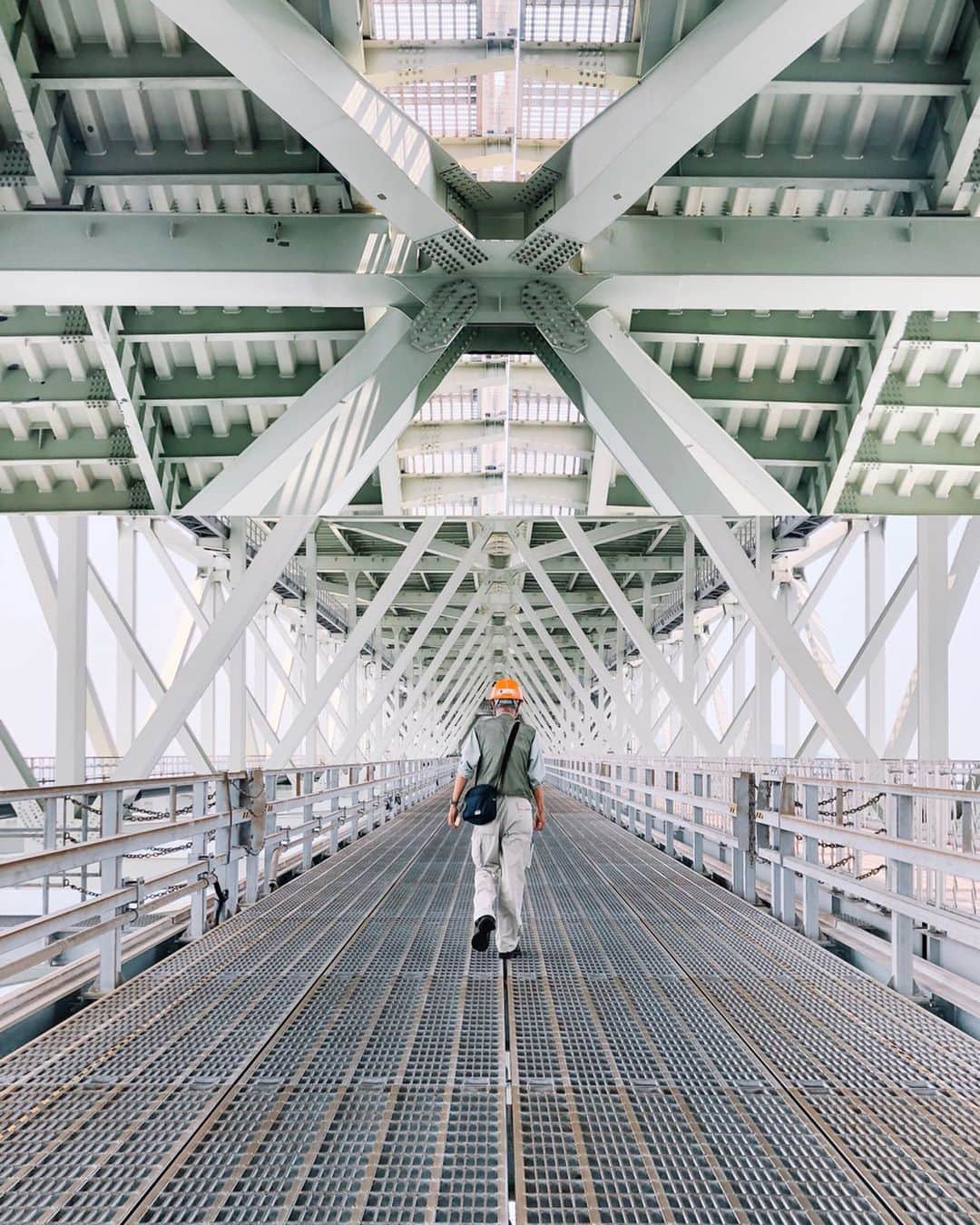 fuka_09さんのインスタグラム写真 - (fuka_09Instagram)「﻿ Brige Tour﻿ ﻿ 橋の向こうは神戸﻿ 私の住む町﻿ ﻿ ﻿ 𓂃 𓂃 𓂃﻿ ﻿ #shotoniphone﻿ ﻿ #Tg_Wide ZD WIDE Lens PRO﻿ #Tg_Tele Telephoto Lens 50mm﻿ ﻿ @tokyo_grapher #Shoton_Tg」6月23日 19時09分 - fuka_09