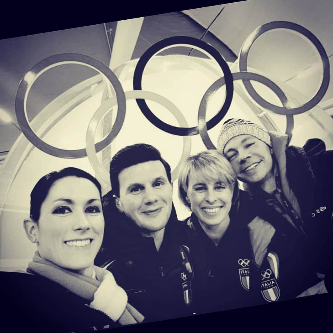 シャルレーヌ・ギニャールのインスタグラム：「Olymipc Day !!!! 🇷🇺🇰🇷 #olympicday #olympics #pyeongchang2018🇰🇷 #sochi2014 #icedance #isu #isufigureskating #figureskating #teamitaly🇮🇹 #italiateam #guignardfabbri #fiammeazzurre #poliziapenitenziaria #fisg4passion #fisg」