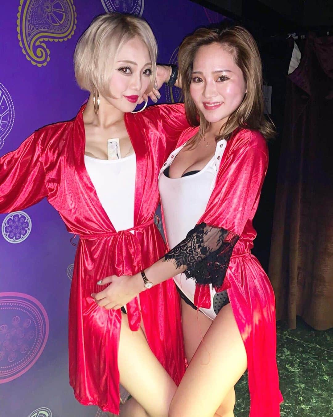 のインスタグラム：「𓇬𓇬𓇬 . 今月1番ペア率高い👩‍❤️‍👩💕 . 名古屋トライハードから移籍して来た ナツキだよー( 菜月 @natsuki_thd ) そろそろこの顔😉💋浸透したかな？ . 大阪のみなさん覚えて たくさん声かけてねー！ . 𓇬𓇬𓇬 #tryharddancers#osaka#anmona#TryHardJapan‬#osaka2nite#アンモナ#モナキング#クラブアンモナ#トライハードダンサーズ#出身#名古屋#同郷#大阪#中丸千愛#🍤」