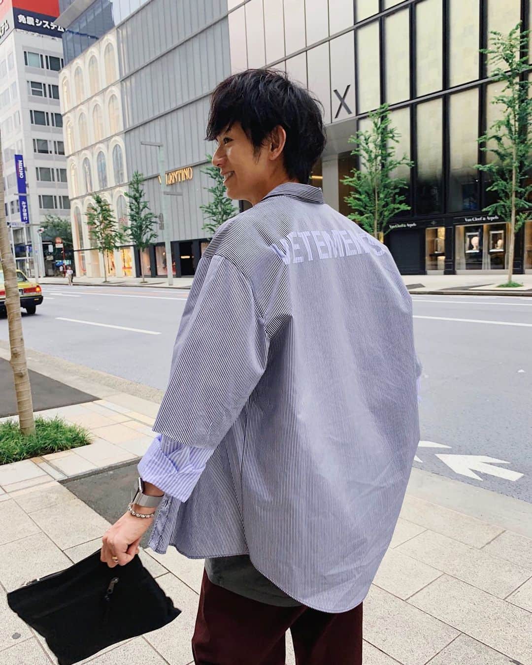 片山良平のインスタグラム：「明日から表参道店だよ🙋‍♂️ ぎんざ、さよなら〜👋 #銀座 #朝 #めっちゃすいてるね #第2第4週のみ #銀座店に出勤してます #✂︎」