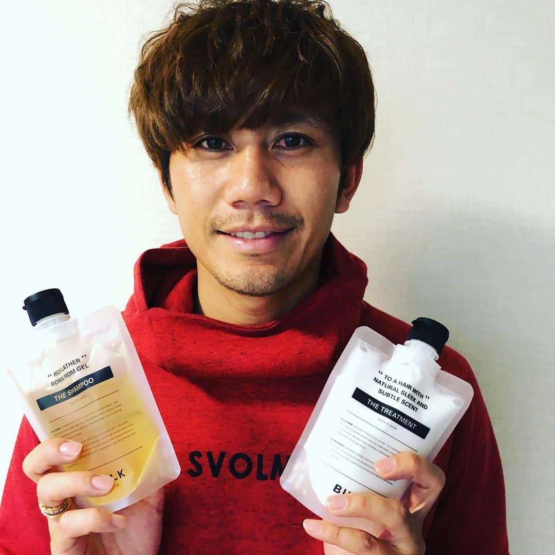 柏木陽介さんのインスタグラム写真 - (柏木陽介Instagram)「最近ハマってるシャンプー。  たまには自分が普段使ってる物でも載っけてみようかと思いまして。  また化粧水とかボディークリームとかも普段使ってるのとか載っけてみます。  #バルクオム　#BULKHOMME　#メンズコスメ」6月23日 20時01分 - yosuke_kashiwagi
