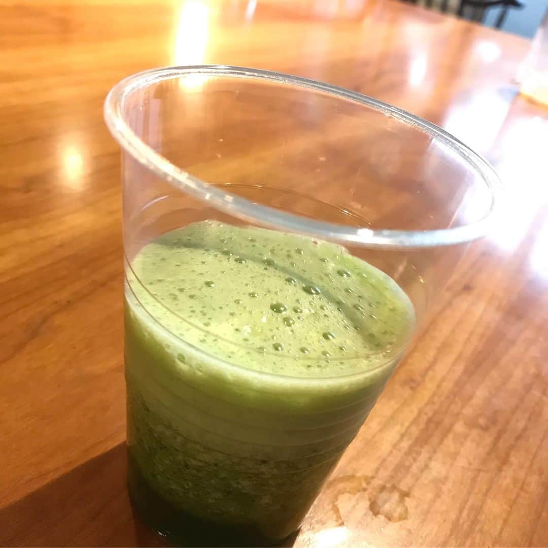 中野耕史のインスタグラム：「#ローカルエコノミーのつくり方 出版記念パーティーに出てきました📗 集まっている方もそれぞれの想いを地域に持っていて刺激的😊 また新しいアイデアが湧いてきた💡 やっぱり神戸が好きだ！ 感謝」