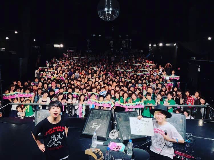 山田義孝さんのインスタグラム写真 - (山田義孝Instagram)「💥💥💥 38公演目！！ 岐阜club-G✨ エピソード5のファイナル。 とてつもないヨルです。 駆けつけてくれた君に感謝します。 次はいよいよ最後のアルバム エピソード6『欲望』 お楽しみに。 #吉田山田47都道府県ツアー #二人またまた旅2019 #エピソード5 #変身 #38公演目 #岐阜」6月23日 20時21分 - yamadayositaka