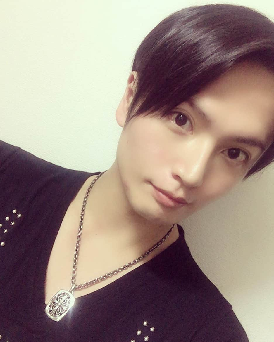 友常勇気さんのインスタグラム写真 - (友常勇気Instagram)「I'm going(*´∇｀)ﾉ ...very hungry(；´Д`A ``` #友常勇気  #お出かけしてきます #お腹減った」6月23日 20時52分 - yuki_tomotsune