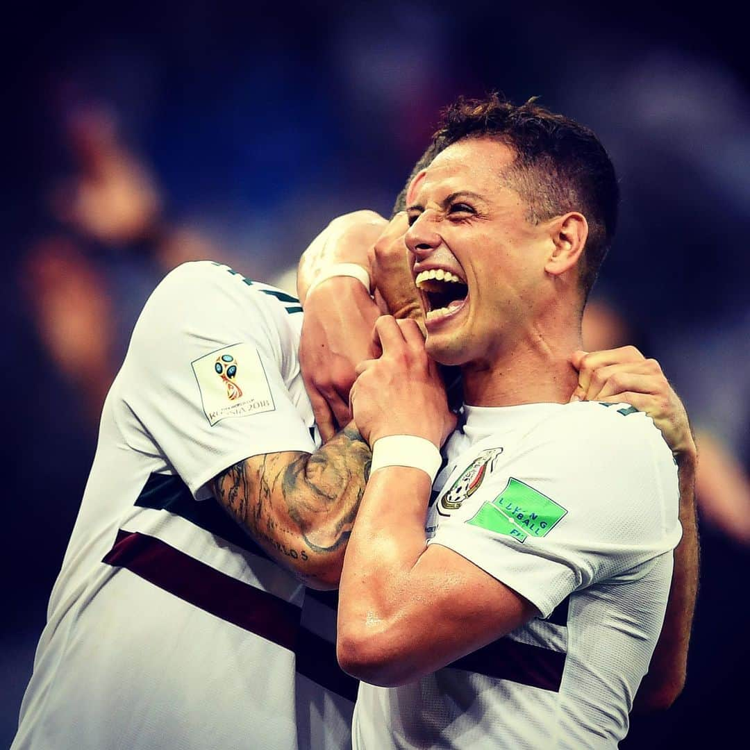 ウェストハム・ユナイテッドFCさんのインスタグラム写真 - (ウェストハム・ユナイテッドFCInstagram)「A year ago today @ch14_ scored his 50th goal for Mexico as they beat South Korea 2-1 in the World Cup! 💪🇲🇽」6月23日 20時58分 - westham