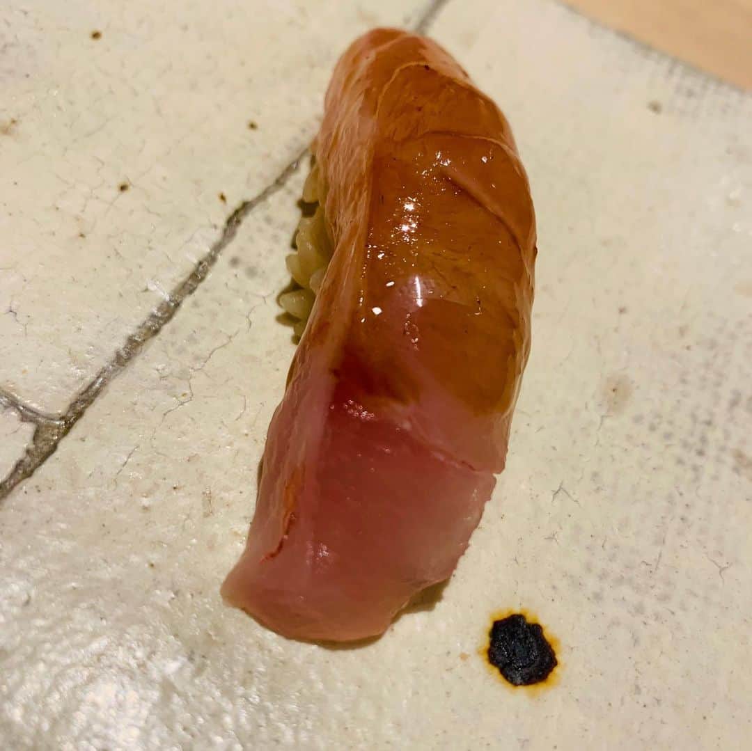 佐伯三貴さんのインスタグラム写真 - (佐伯三貴Instagram)「はい。  幸せ😋❤️❤️❤️ #寿司 #sushi #3150」6月23日 20時59分 - threeprecious