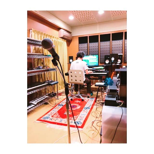 JONTEさんのインスタグラム写真 - (JONTEInstagram)「夜景見ながらのリハ🎶 前田和彦さんのピアノ、贅沢✨ どの曲も違う曲みたい お楽しみ🎶 #ttc #kobe」6月23日 21時01分 - jtfav