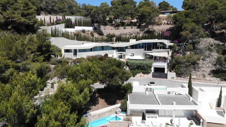 ヘスス・フェルナンデス・サエスのインスタグラム：「ıbiza ☀️」